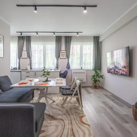 Point - 1br In Center By Flat Mаnager Lejlighed